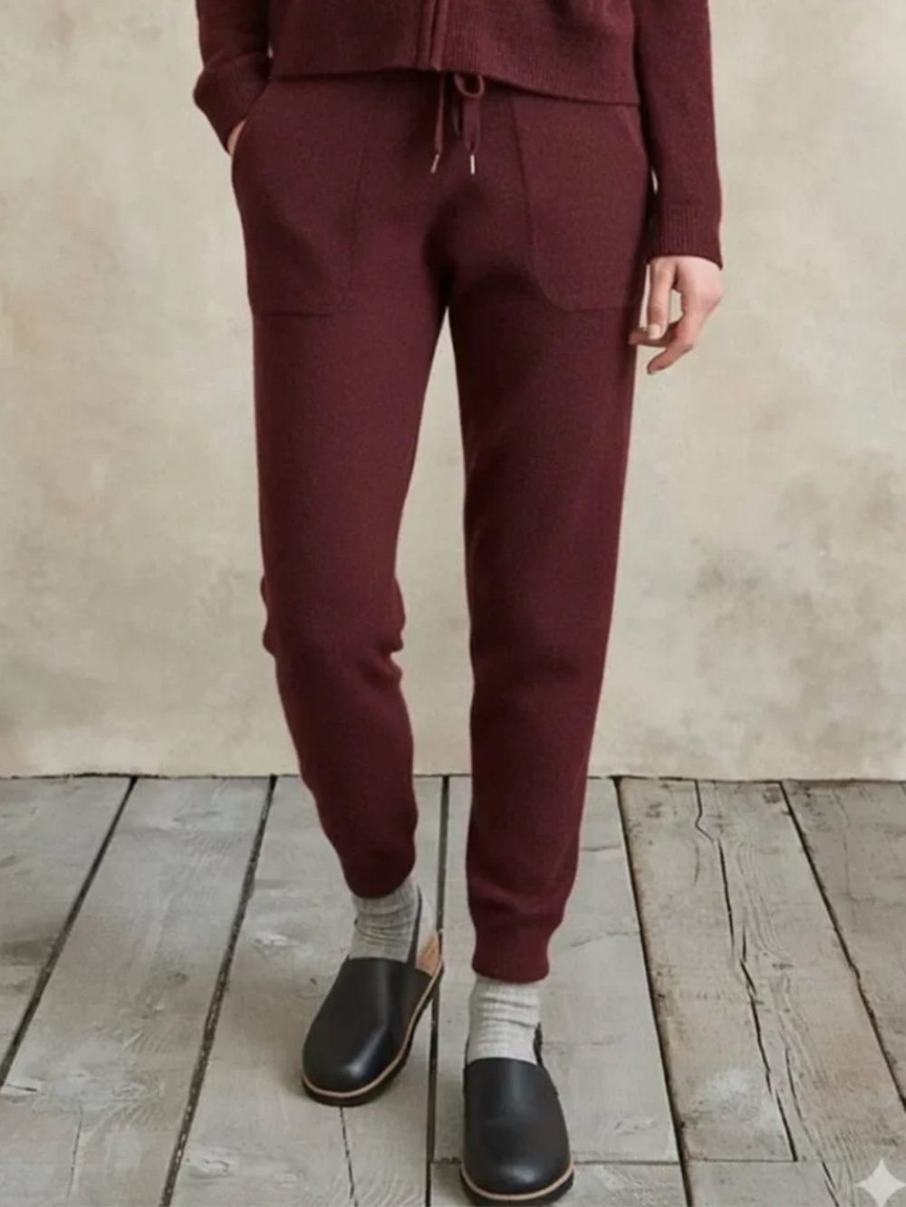 Garnet Hill Washable-Cashmere Joggers in Burgundy